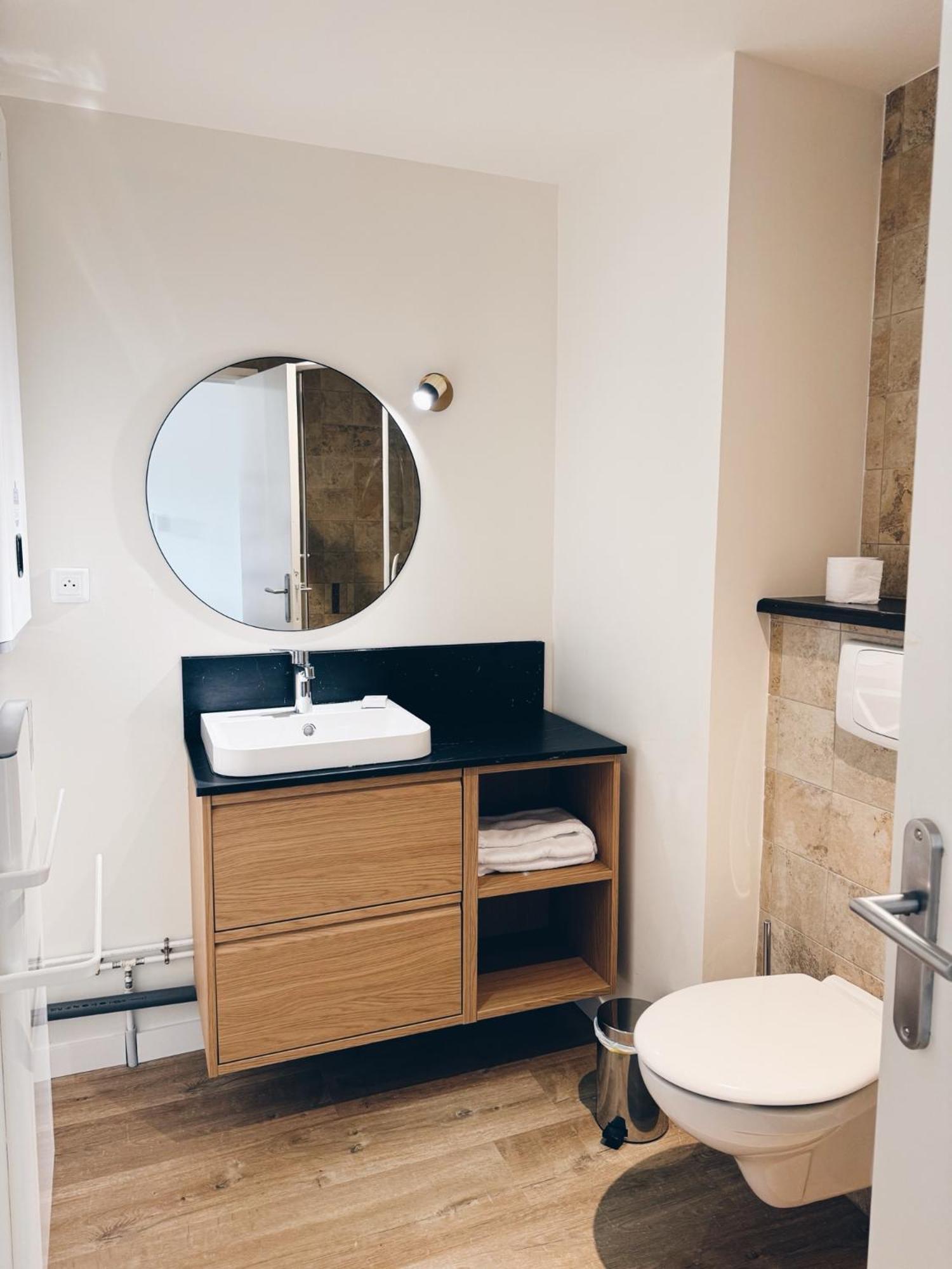 Le Regis Apartment Лагиол Екстериор снимка