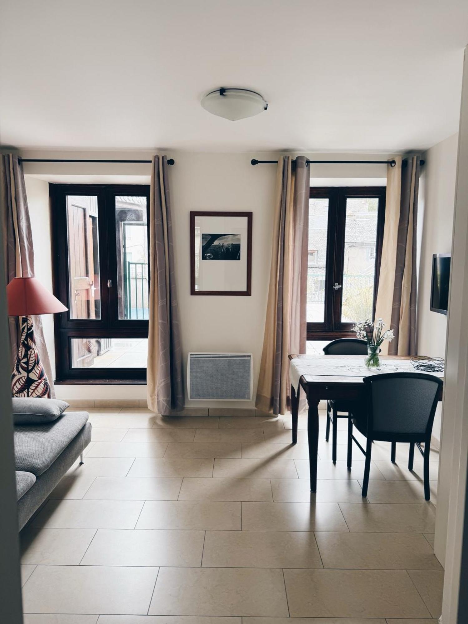 Le Regis Apartment Лагиол Екстериор снимка