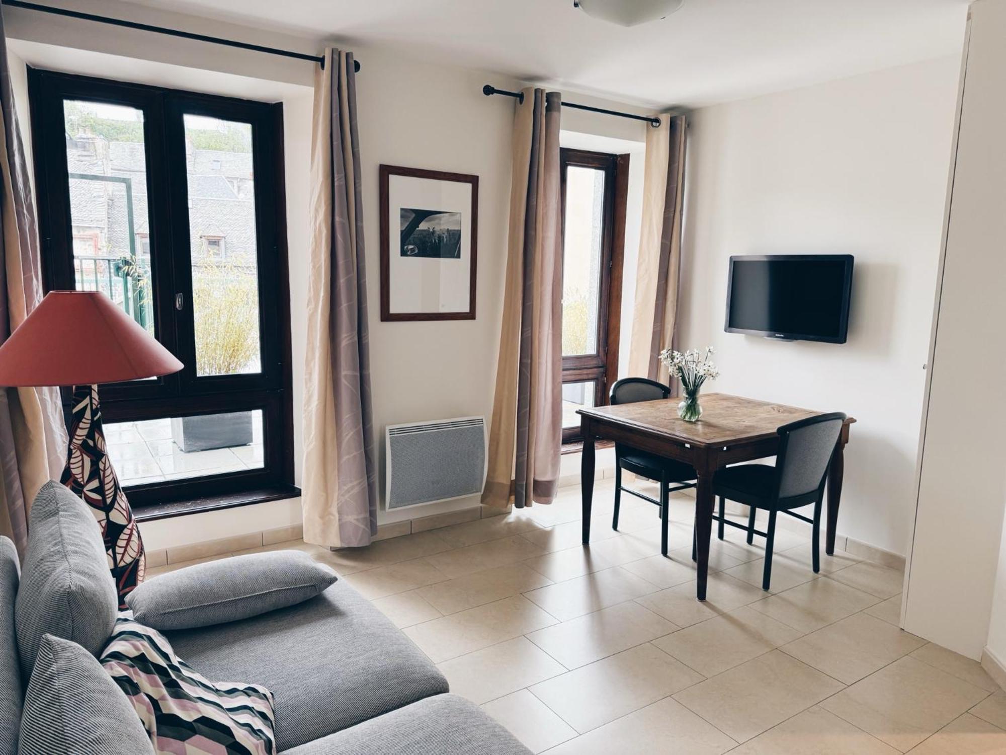 Le Regis Apartment Лагиол Екстериор снимка