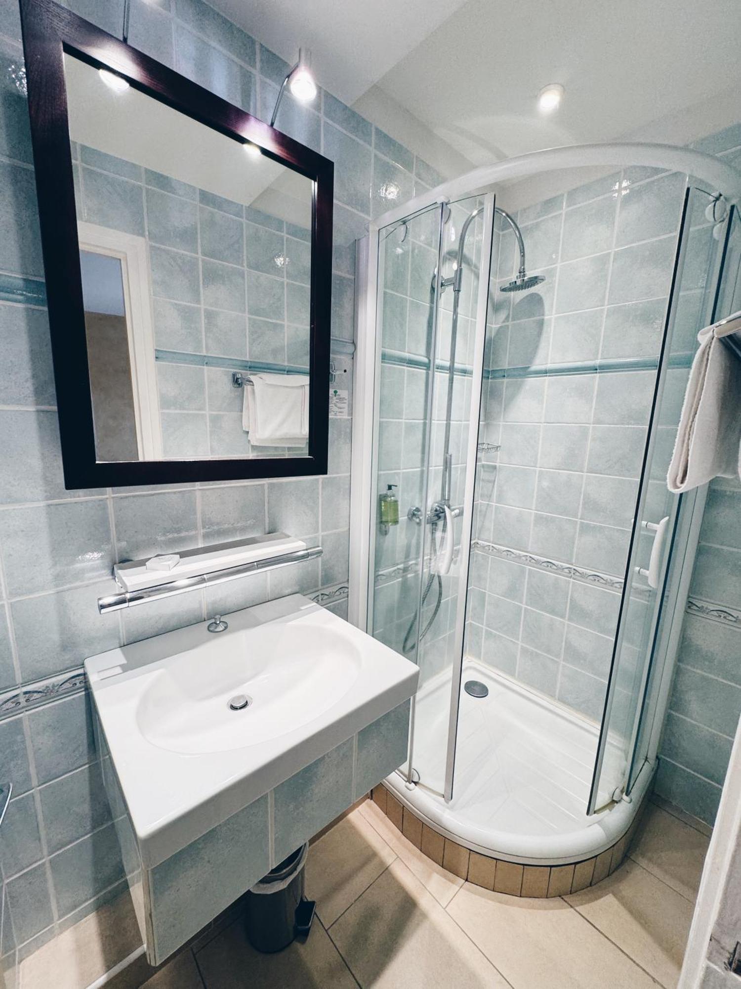 Le Regis Apartment Лагиол Екстериор снимка