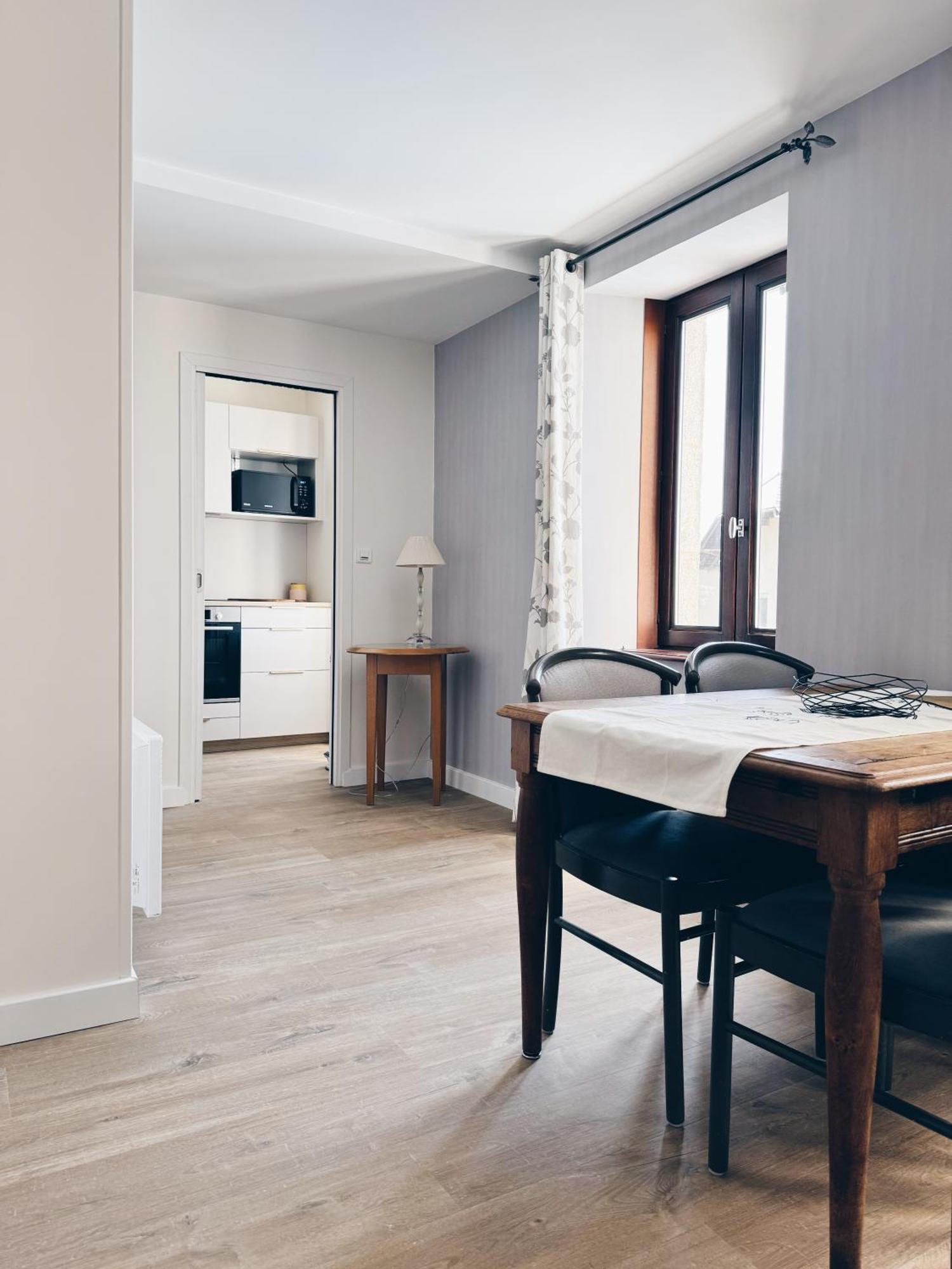 Le Regis Apartment Лагиол Екстериор снимка